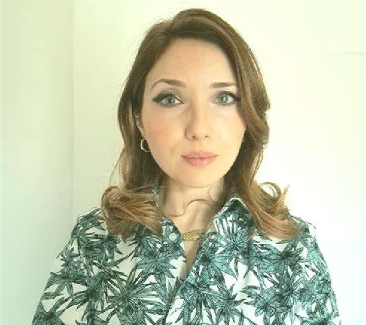 Paula Sena escort