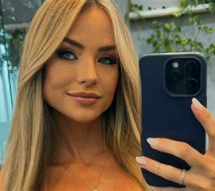 Regina 2 Pavias escort