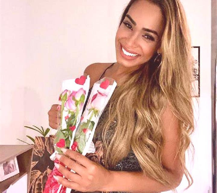 Renata Oteiza escort