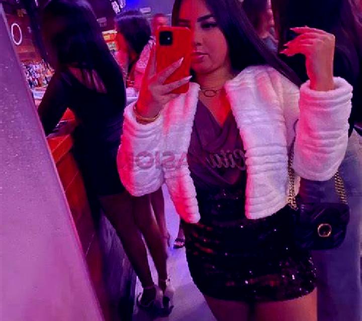 Rosa 3 Huerguina escort