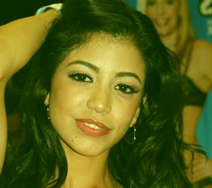 Salma Villardeciervos escort