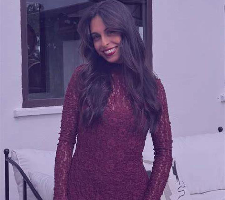 Sara Navafria escort