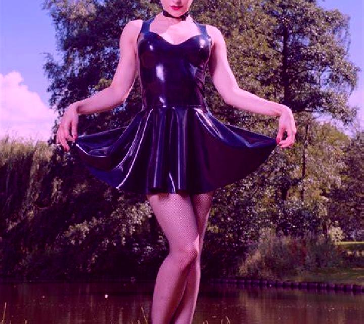 Valeria Pampliega escort